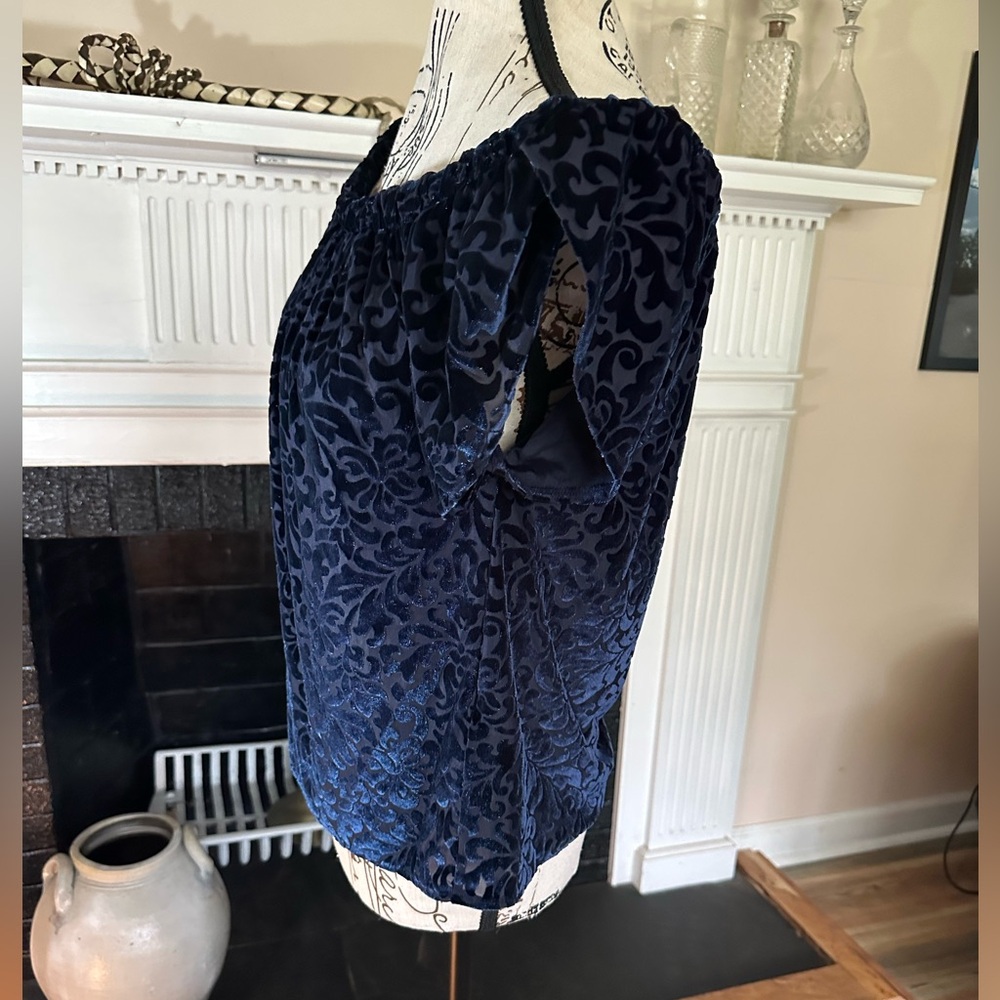 Hollister Midnight Blue Velvet Burnout Off Shoulder Peasant Blouse NWT Medium - Picture 11 of 12